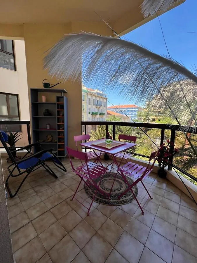 Grand H -F2, Face Vieux- Nice, Terrasse, Ascenseur, Climatisation, Terrace - Nice City Center Apartment France