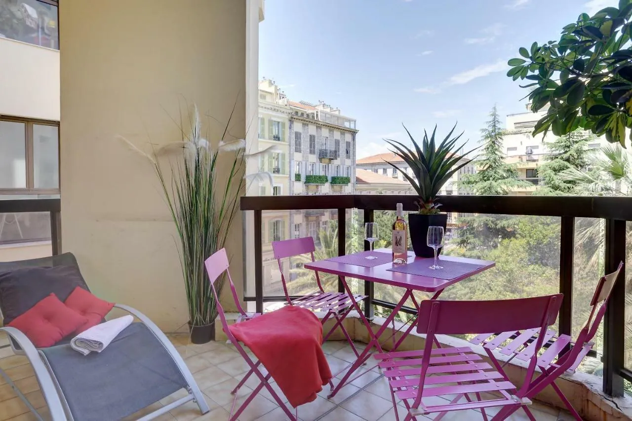 Grand H -F2, Face Vieux- Nice, Terrasse, Ascenseur, Climatisation, Terrace - Nice City Center Apartment France