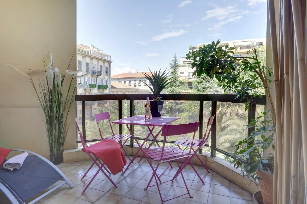 Grand H -F2, Face Vieux- Nice, Terrasse, Ascenseur, Climatisation, Terrace - Nice City Center Apartment