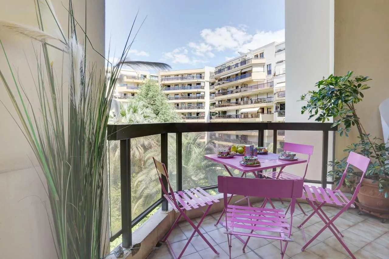 Grand H -F2, Face Vieux- Nice, Terrasse, Ascenseur, Climatisation, Terrace - Nice City Center Apartment