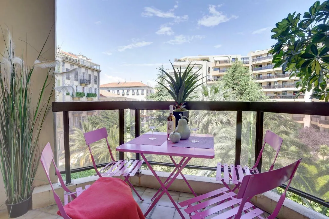 Grand H -F2, Face Vieux- Nice, Terrasse, Ascenseur, Climatisation, Terrace - Nice City Center Apartment