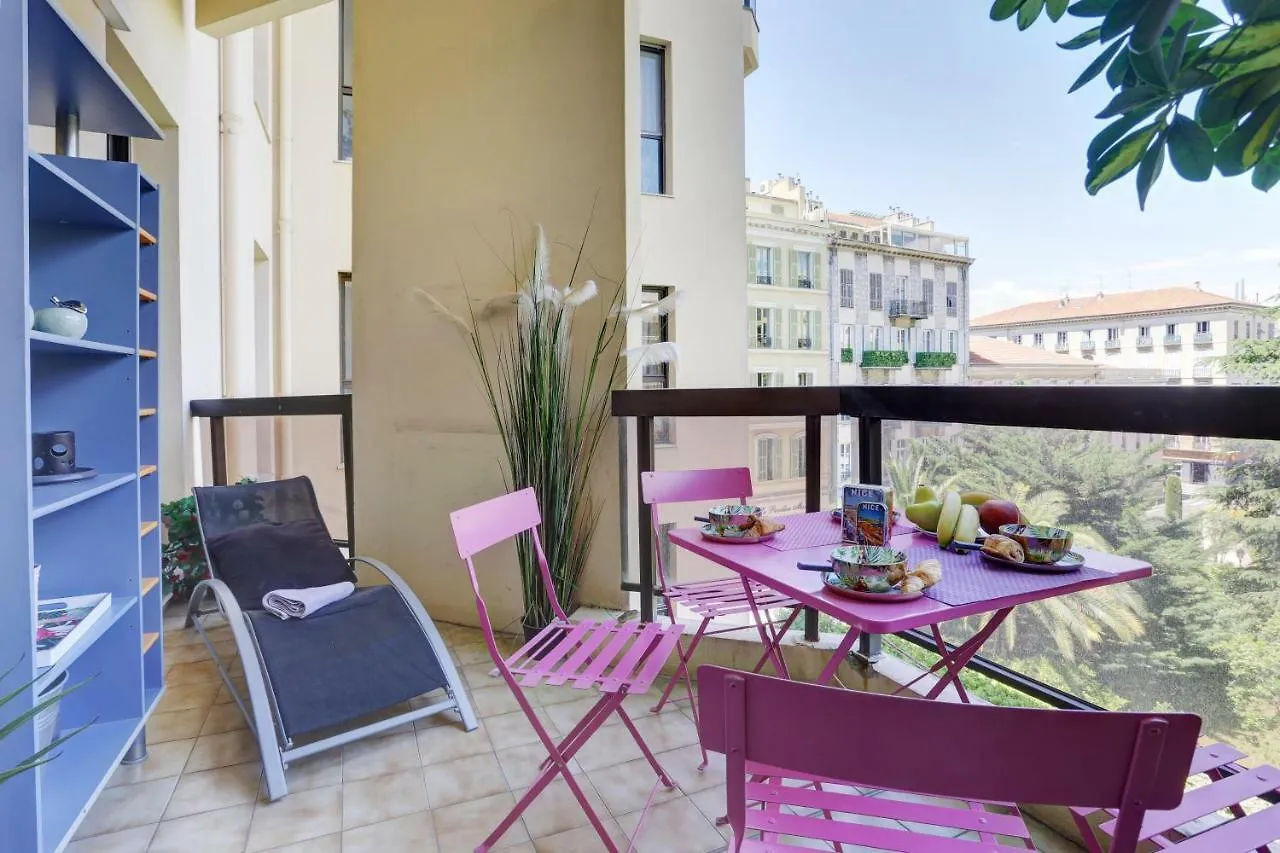 Grand H -F2, Face Vieux- Nice, Terrasse, Ascenseur, Climatisation, Terrace - Nice City Center Apartment