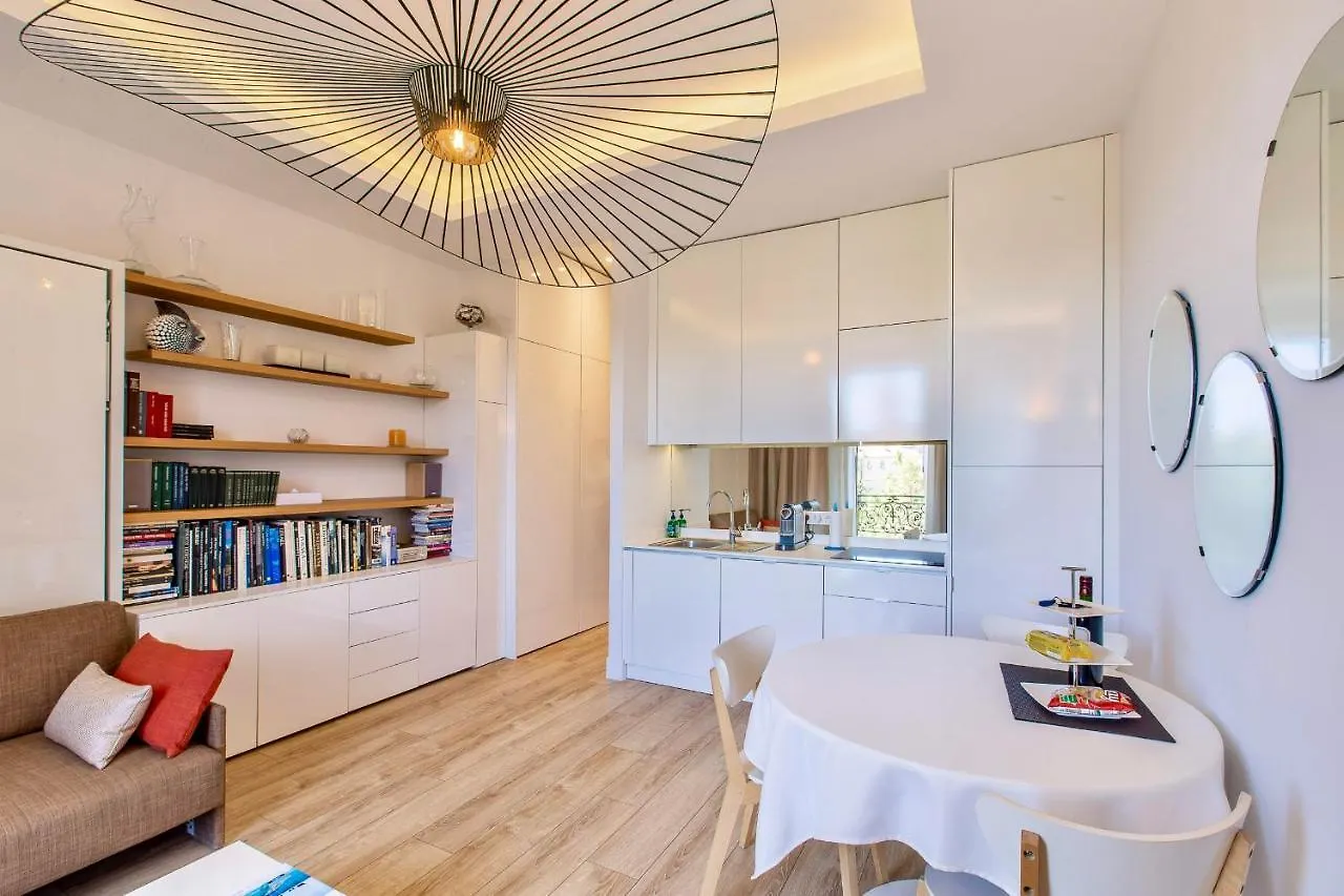Grand H -F2, Face Vieux- Nice, Terrasse, Ascenseur, Climatisation, Terrace - Nice City Center 0*,