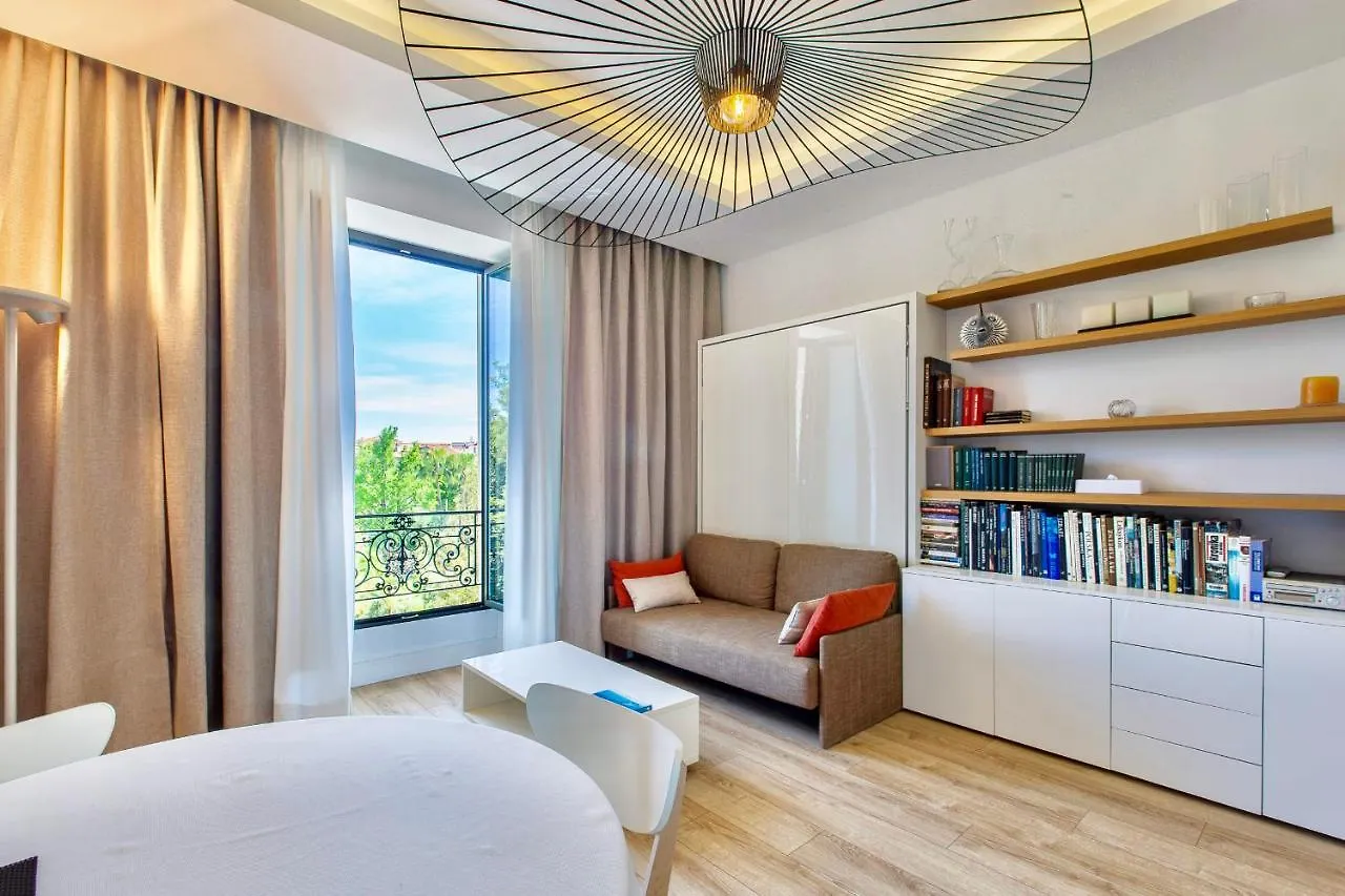 Grand H -F2, Face Vieux- Nice, Terrasse, Ascenseur, Climatisation, Terrace - Nice City Center Frankreich