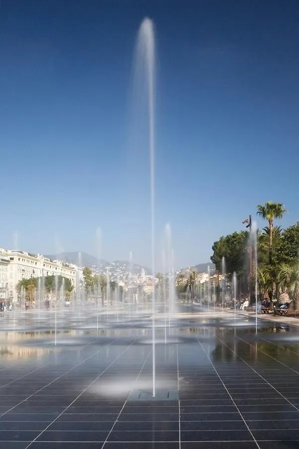 Apartment Grand H -F2, Face Vieux- Nice, Terrasse, Ascenseur, Climatisation, Terrace - Nice City Center