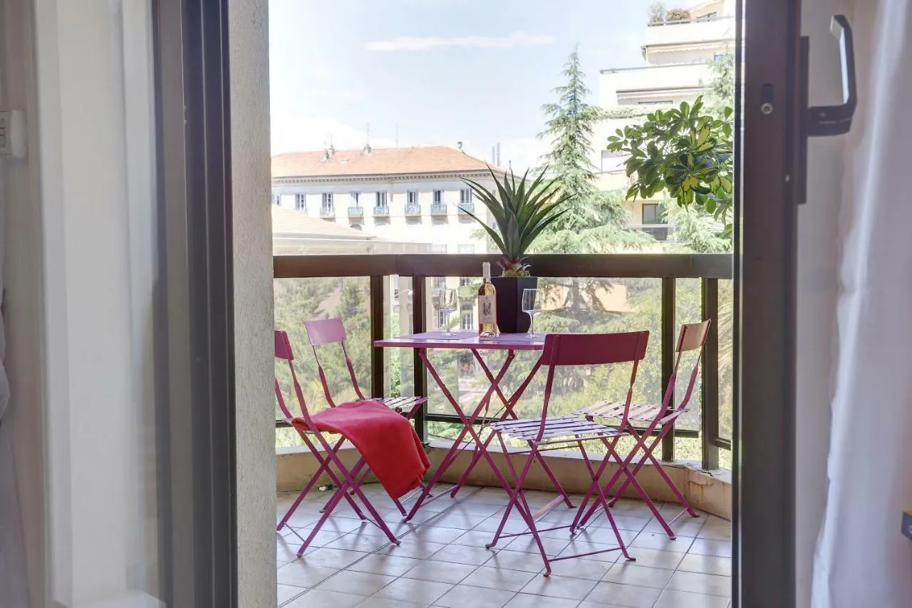 Apartment Grand H -F2, Face Vieux- Nice, Terrasse, Ascenseur, Climatisation, Terrace - Nice City Center